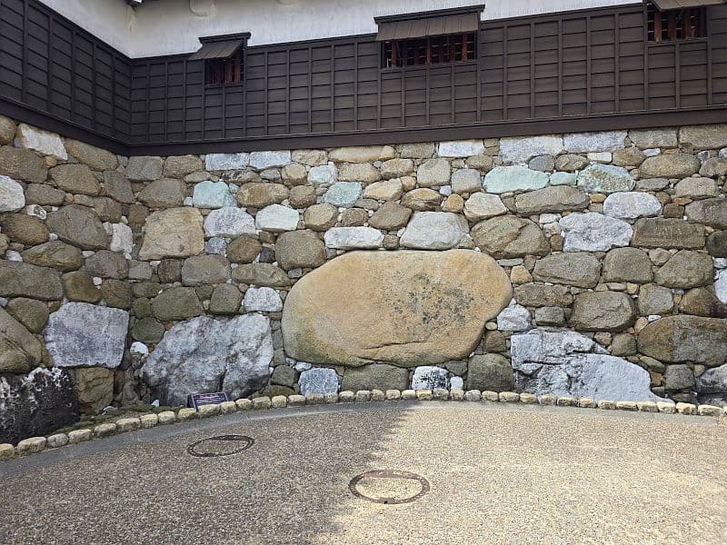 勘兵衛石の引き画像